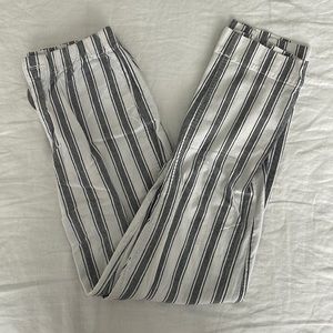 Brandy Melville Cropped Linen Pants